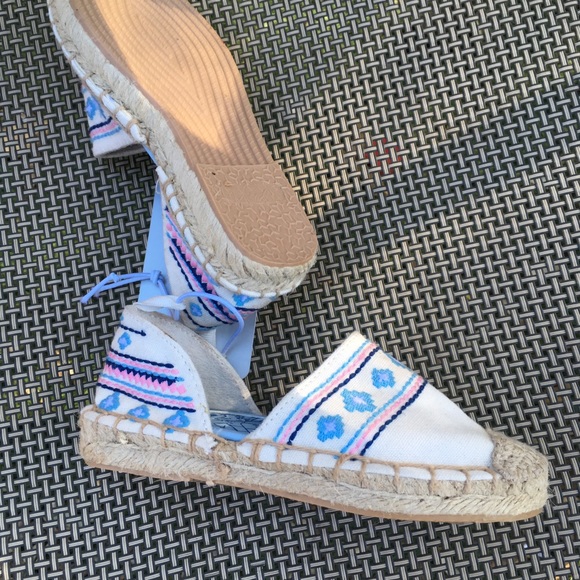 Disney princess shoes - Picture 4 of 6